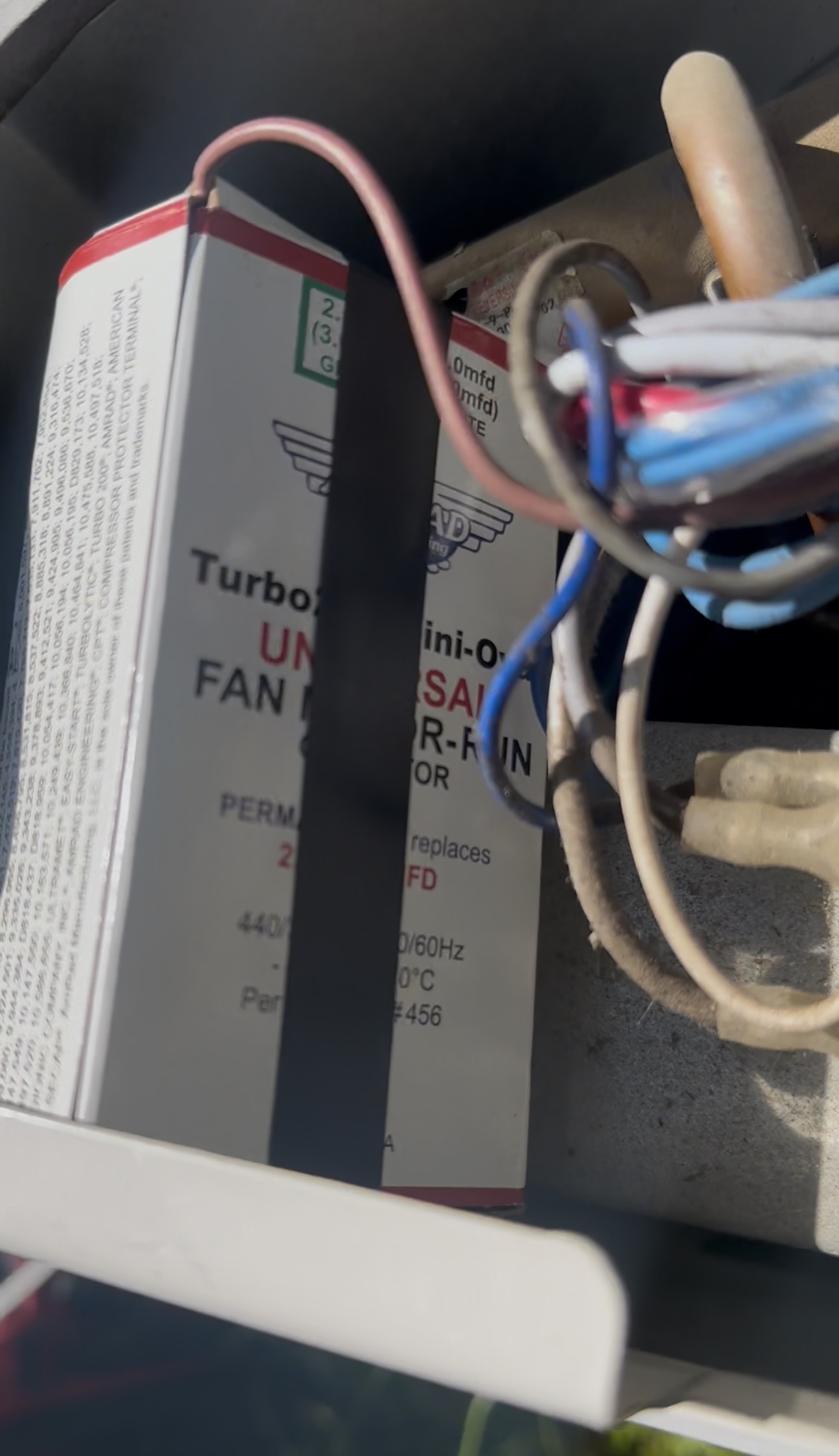 Turbo 200 Mini-Oval universal capacitor installed on Comfort Total mini split